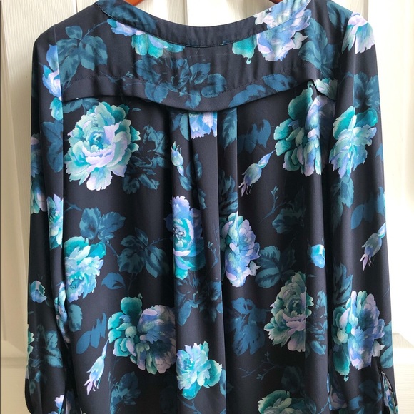 Loft Floral Hi-Lo Blouse - Picture 3 of 3